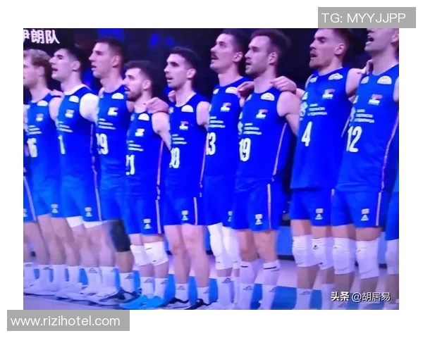 挪威足球队与塞尔维亚足球队激战正酣期待精彩对决展现足球魅力与团队精神